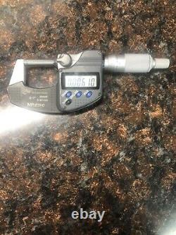 MITUTOYO 0-1 ELECTRONIC DIGITAL MICROMETER 293-340-30, Coolant Proof (LOOK)