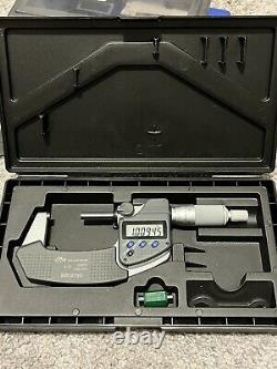 MITUTOYO 1-2 Inch DIGITAL MICROMETER with CASE WRENCH & 1 INCH STANDARD