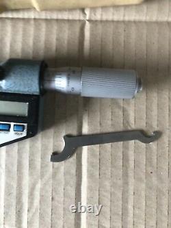 MITUTOYO Digital External Micrometer 0 1 Range (0 25mm) No. 293-766-10