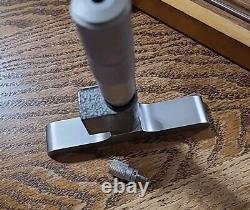 Mitutoyo 229-132 Digital Depth Micrometer DMC 0-6 K. Japan Original Wood Box