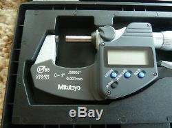 Mitutoyo 293-340-30 Digimatic Digital Micrometer 0-1