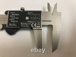Mitutoyo 293-348 Digital 0- 1 Micrometer and 500-196-20 Digital 6 Caliper Set