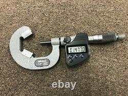 Mitutoyo 314-353-30 1 to 1.6 SAE & Metric Digital V-Anvil Outside Micrometer