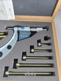 Mitutoyo 340-711-30 Interchangeable Outside Micrometer Digital Set 0-6 NICE