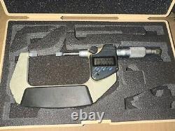 Mitutoyo Digital Blade Micrometer 1-2.00005