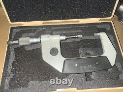 Mitutoyo Digital Blade Micrometer 1-2.00005