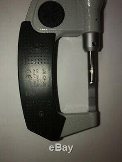 Mitutoyo Digital Blade Micrometer + Outside Micrometer (422-330-30 +293-831-30)