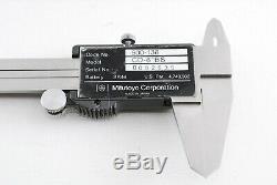 Mitutoyo Digital Caliper 500-136, Micrometer 293-765-30 in wood case A945