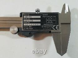 Mitutoyo Digital Caliper 500-196 and Micrometer 293-765-30 in Wood Case