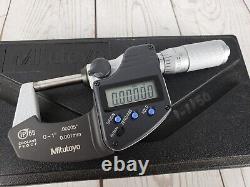 Mitutoyo Digital Micrometer Digimatic 293-335 0-1 with Case
