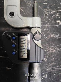 Mitutoyo No. 326-351-10 READ Screw Thread Micrometer 0-1