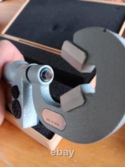 Mitutoyo V-anvil Digital Micrometers. 4 1