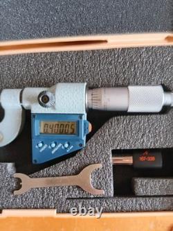 Mitutoyo V-anvil Digital Micrometers. 4 1
