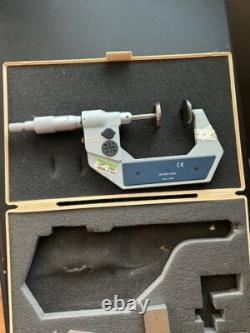 Mitutoyo digital micrometer 1-2 GageID #03-313A