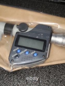 New Mitutoyo Digital Caliper Type Outside Inspection Micrometer 1-2 / 0.0005