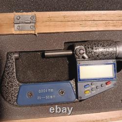Nice Mitutoyo 25MM to 50MM Digital Micrometer by Millimeters/English