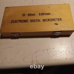 Nice Mitutoyo 25MM to 50MM Digital Micrometer by Millimeters/English