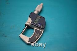 Used Mitutoyo Digital Micrometer 0-1 293-831-30 With Case