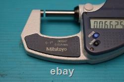 Used Mitutoyo Digital Micrometer 0-1 293-831-30 With Case